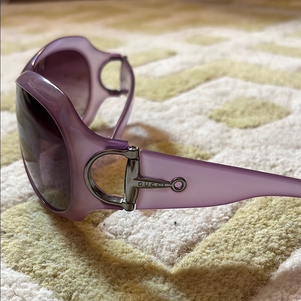 Vintage Gucci Cyclamen Wrap Shield Sunglasses Women's - Purple Polarized Lens - Picture 2 of 6